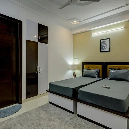 Living Homes Sagitta- Sector 51, Artemis Hospital, Near Unitech Cyber Park Gurgaon Exterior photo